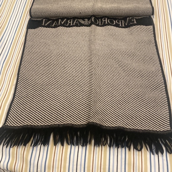 Scarf armani used almost new - Picture 3 of 5